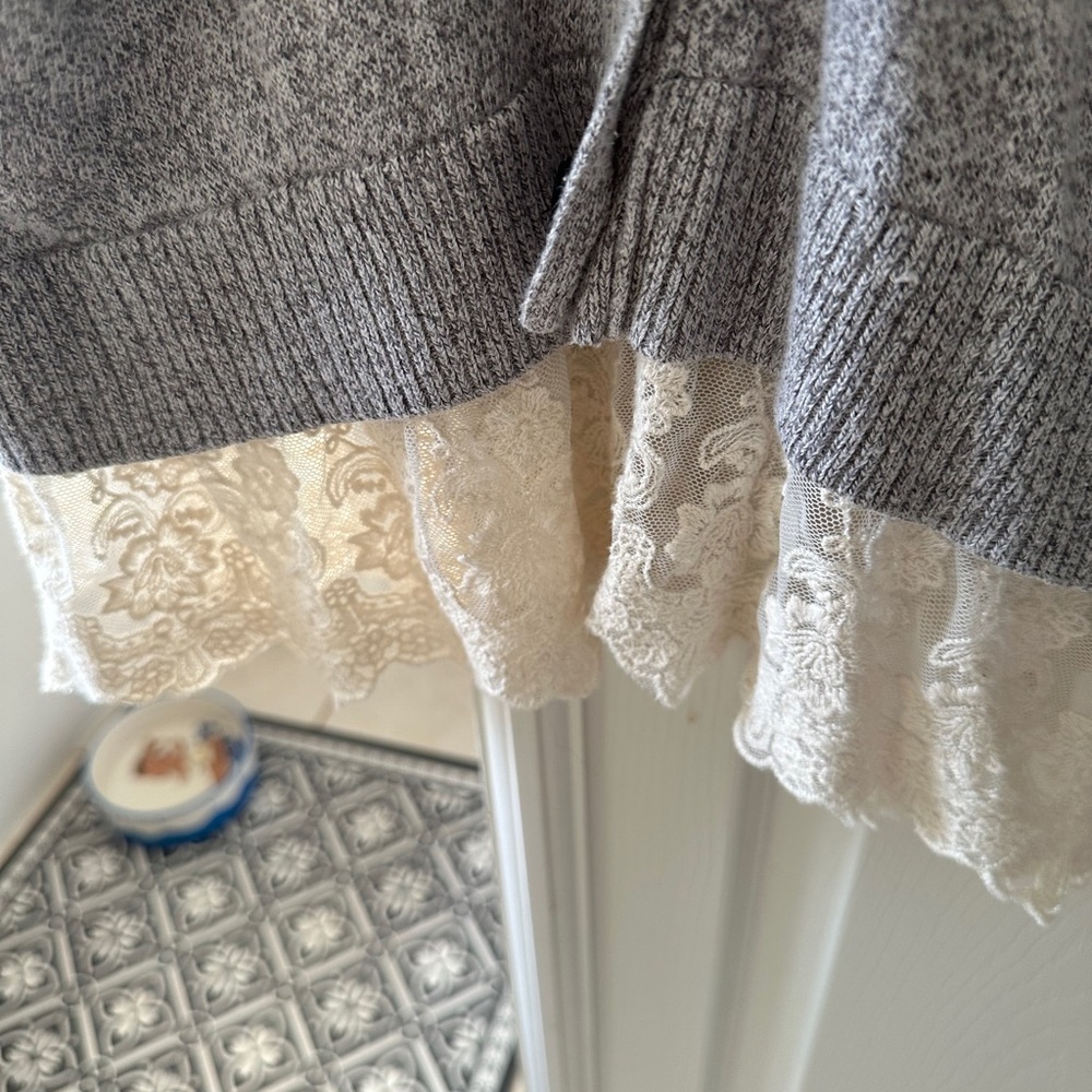 LOGO by Lori Goldstein Heather Gray Cardigan with Lace Trim - Picture 4 of 5